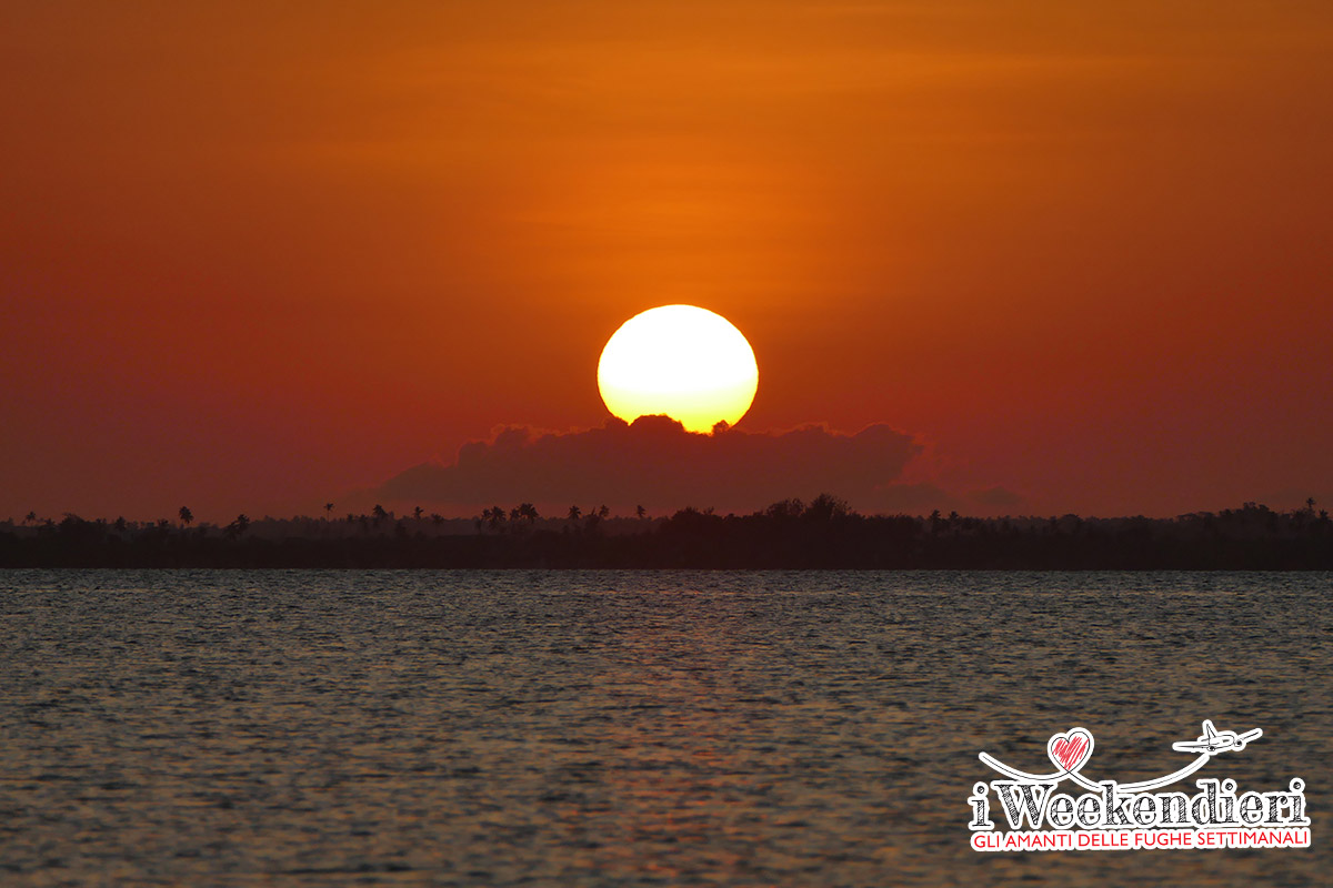 TRAMONTO A ZANZIBAR