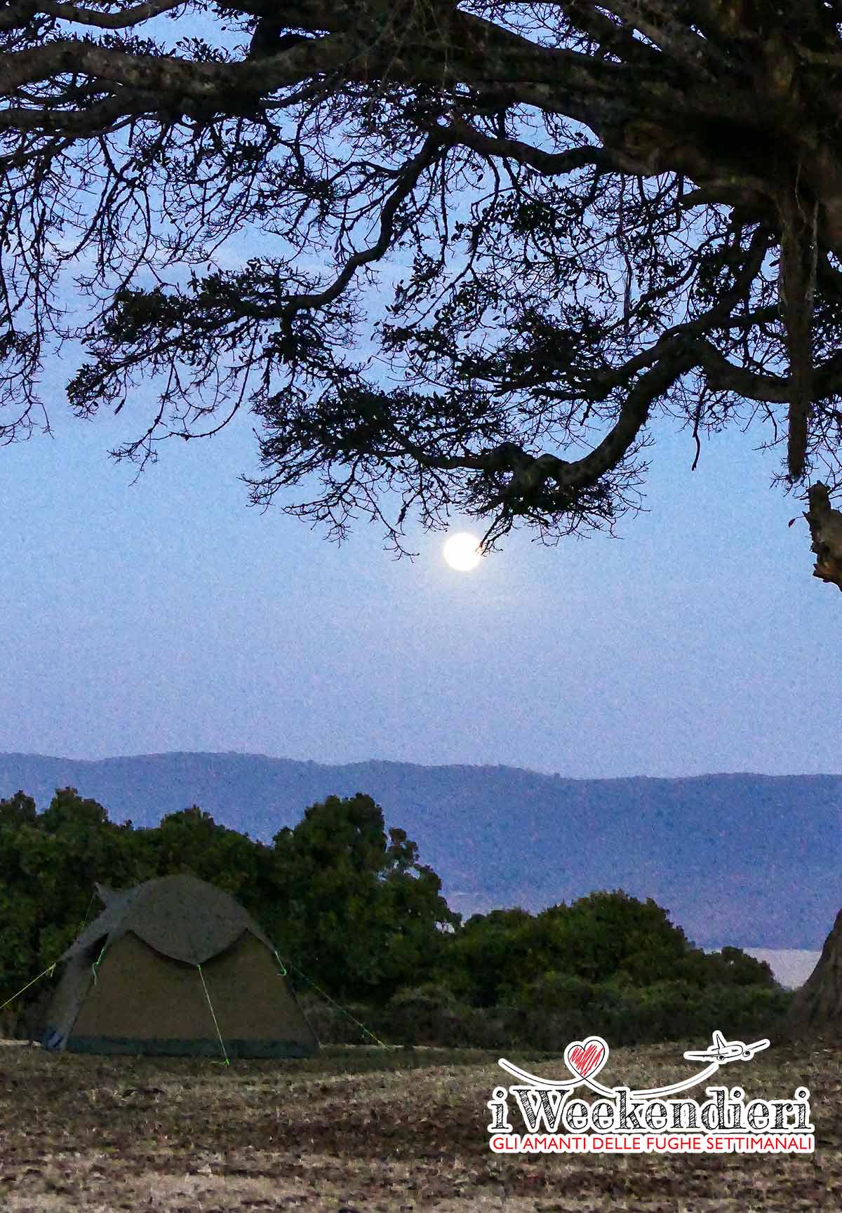 ATTREZZATURA PER DORMIRE IN TENDA IN TANZANIA