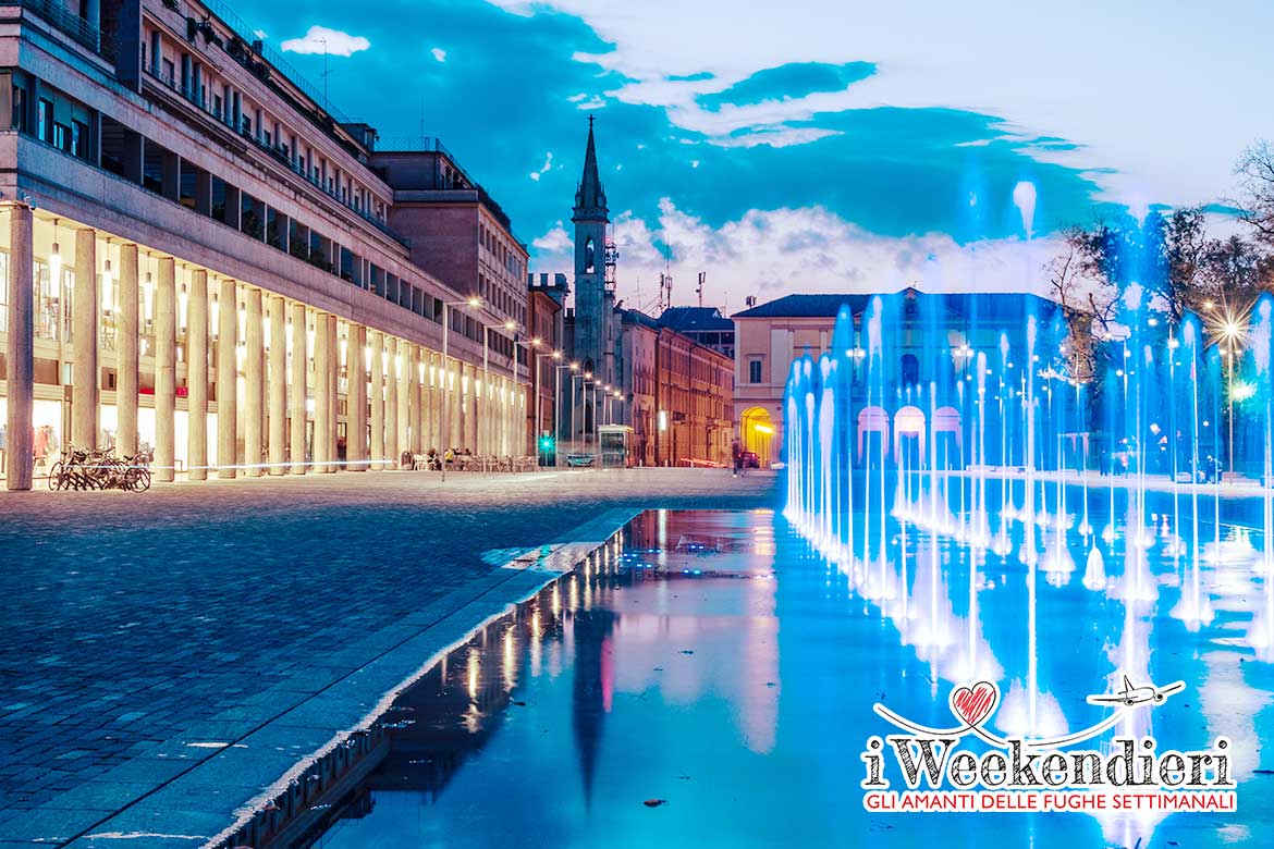 PIAZZA DELLA VITTORIA E PIAZZA DEI MARTIRTI DEL 07 LUGLIO: COSA MI COLPISCE DI QUESTE 2 PIAZZE.