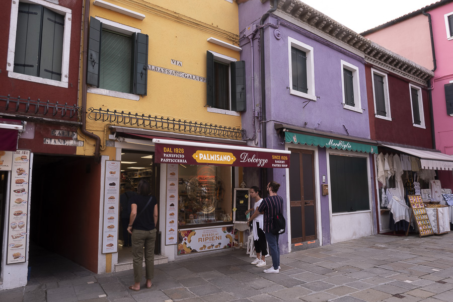 isola_di_burano_dolci Non perdetevi i dolci tipici di Burano durante la vostra gita!
