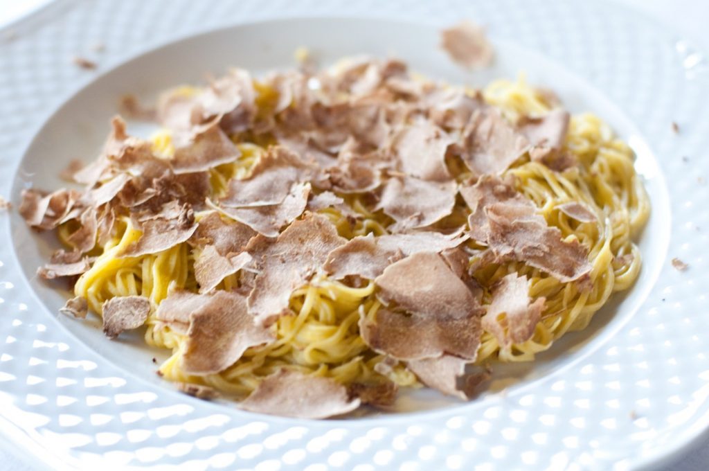 Tajarin al tartufo D'alba piatti tipici piemontesi