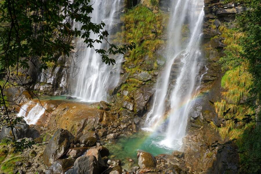 dove fare il bagno lombardia cascate