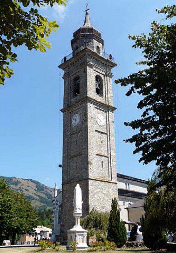 Il Santuario della Madonna di Guadelupe, unico in Italia a Santo Stedano d'AvetoFoto di https://commons.wikimedia.org/wiki/File:Allegrezze_%28Santo_Stefano_d%27Aveto%29-panorama_da_provinciale.jpg